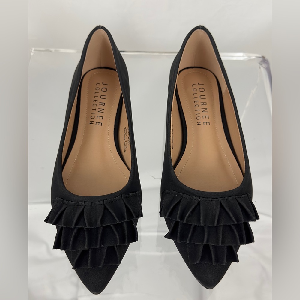 Journee Coll. Judy Black Ruffled Pointed Toe Ballet Slip On Flat Shoe 6 …